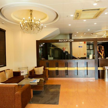 Cs Boutique Hotel Фарідабад Екстер'єр фото