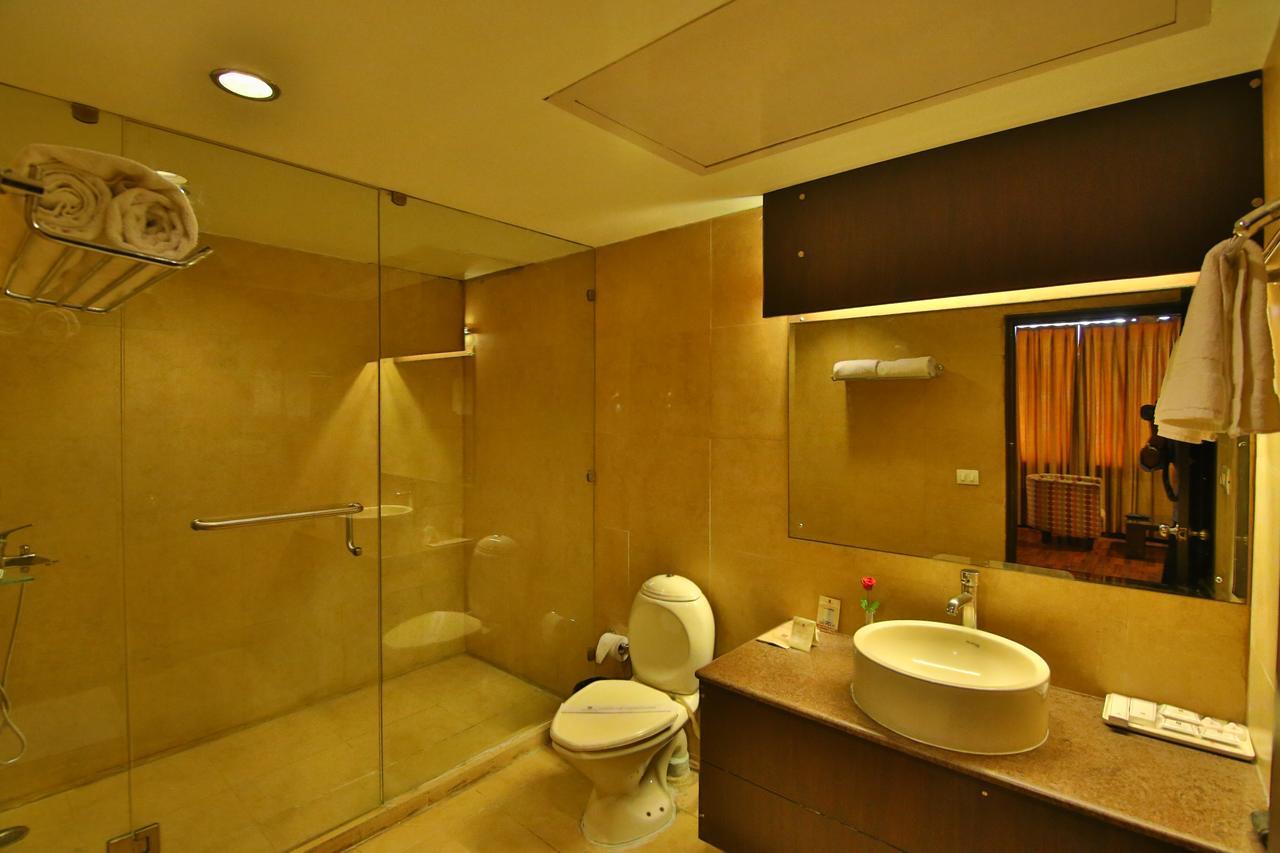 Cs Boutique Hotel Фарідабад Екстер'єр фото